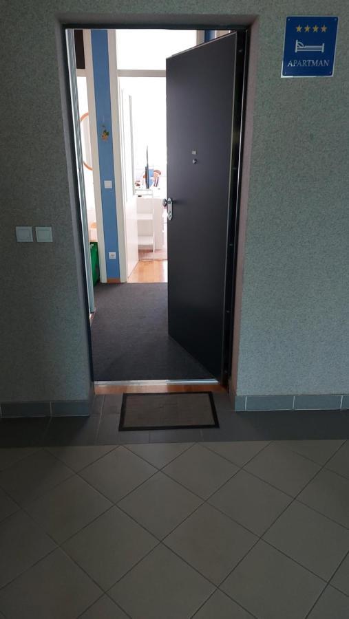 Appartement Apartman Ella à Zagreb Extérieur photo